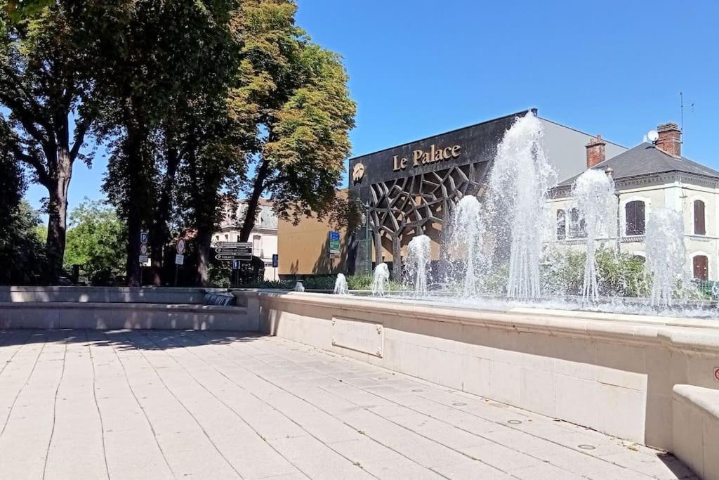 Les Loges Du Theatre Degustation Champagne Offerte Jacuzzi Sauna Jeux Velos Maison Prive 150M2 Historique 14Pers Max Emplacement Exceptionnel Et Chic, 200M De L'Avenue De Champagne, Gare, Musee, Jardins, Restaurations, Toutes Commodites Эперне Экстерьер фото