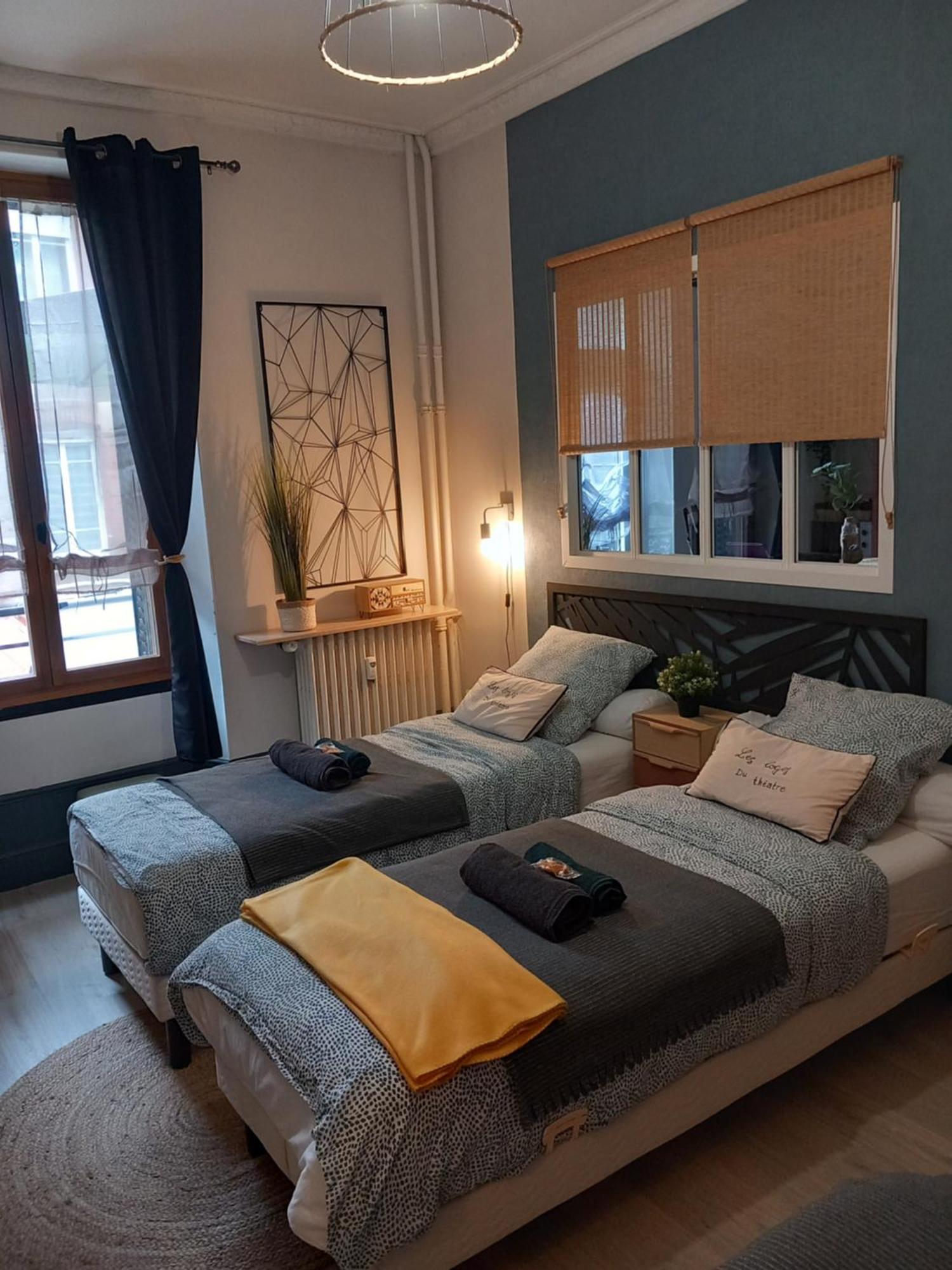 Les Loges Du Theatre Degustation Champagne Offerte Jacuzzi Sauna Jeux Velos Maison Prive 150M2 Historique 14Pers Max Emplacement Exceptionnel Et Chic, 200M De L'Avenue De Champagne, Gare, Musee, Jardins, Restaurations, Toutes Commodites Эперне Экстерьер фото