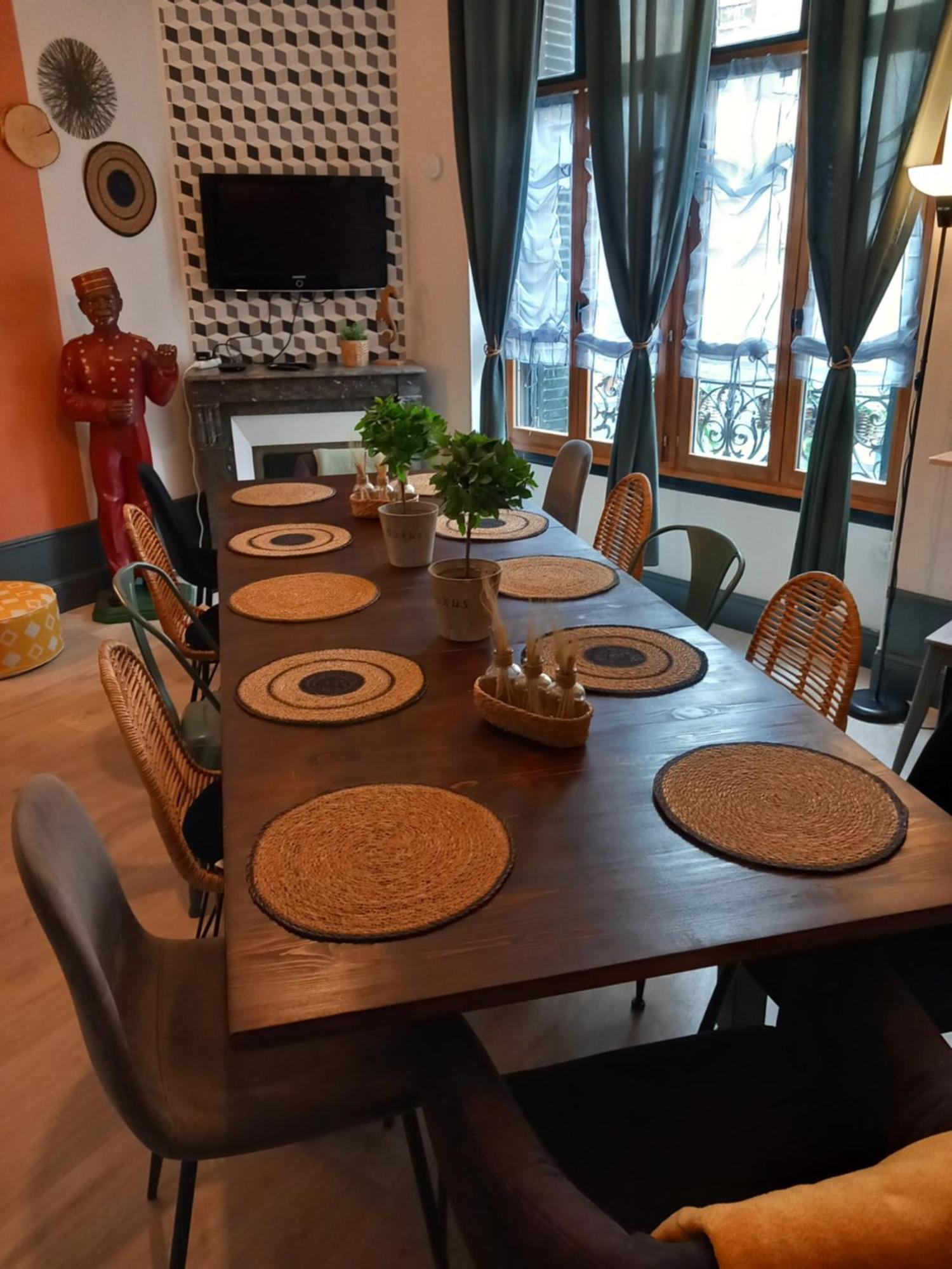 Les Loges Du Theatre Degustation Champagne Offerte Jacuzzi Sauna Jeux Velos Maison Prive 150M2 Historique 14Pers Max Emplacement Exceptionnel Et Chic, 200M De L'Avenue De Champagne, Gare, Musee, Jardins, Restaurations, Toutes Commodites Эперне Экстерьер фото