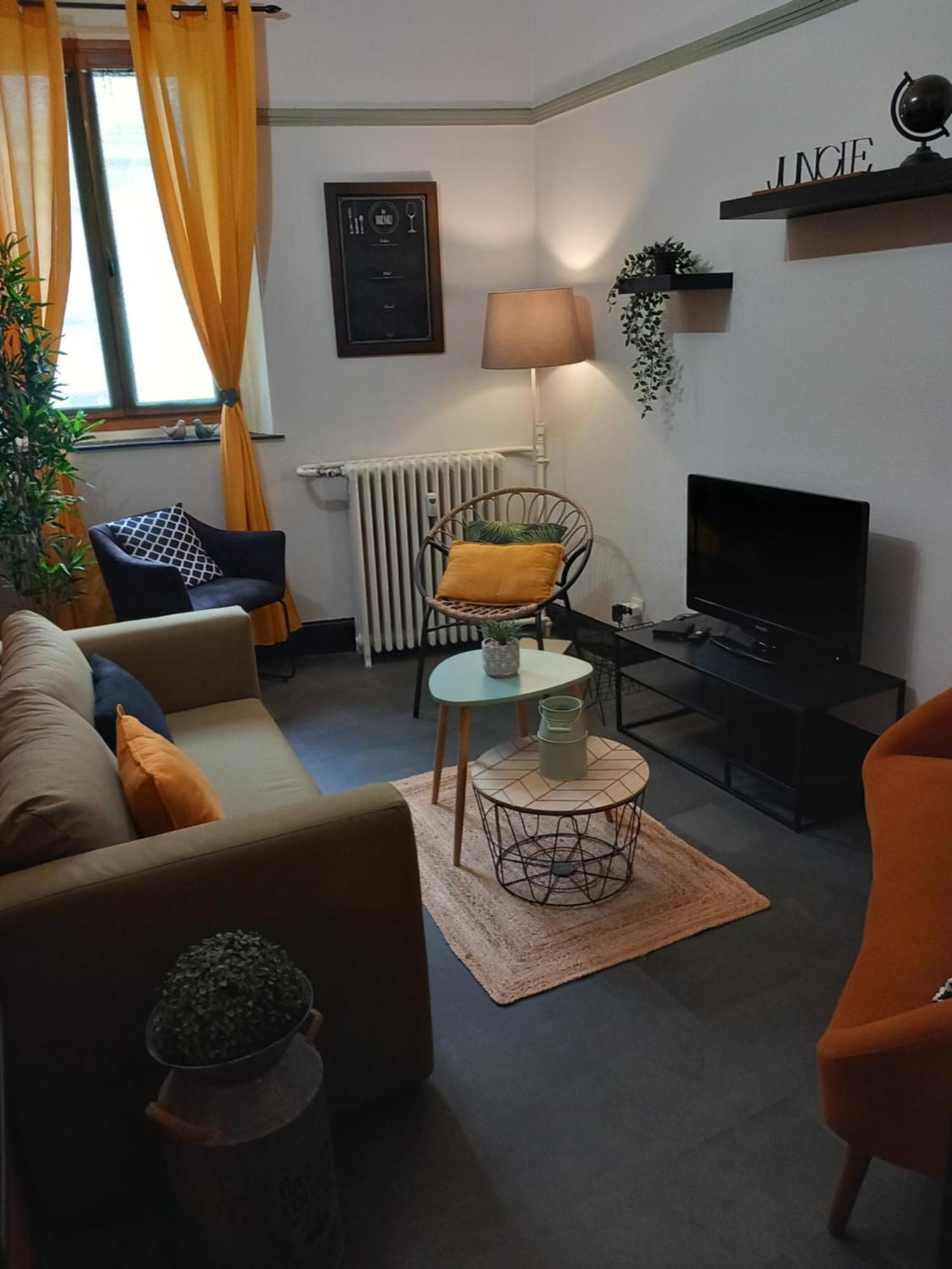 Les Loges Du Theatre Degustation Champagne Offerte Jacuzzi Sauna Jeux Velos Maison Prive 150M2 Historique 14Pers Max Emplacement Exceptionnel Et Chic, 200M De L'Avenue De Champagne, Gare, Musee, Jardins, Restaurations, Toutes Commodites Эперне Экстерьер фото