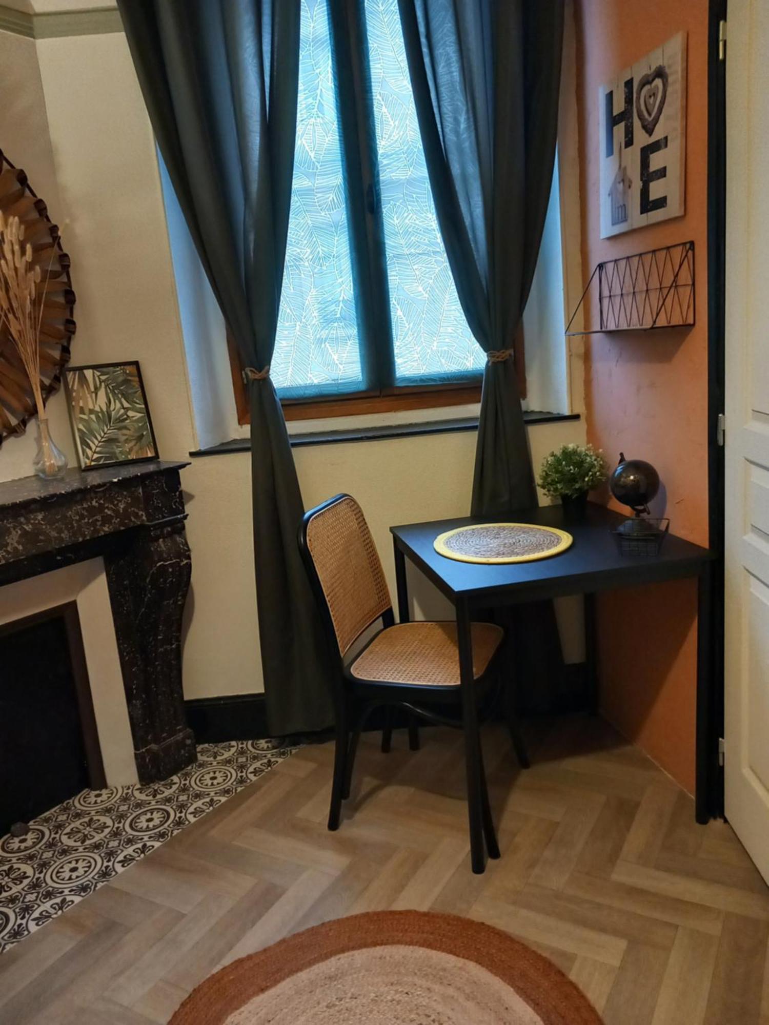 Les Loges Du Theatre Degustation Champagne Offerte Jacuzzi Sauna Jeux Velos Maison Prive 150M2 Historique 14Pers Max Emplacement Exceptionnel Et Chic, 200M De L'Avenue De Champagne, Gare, Musee, Jardins, Restaurations, Toutes Commodites Эперне Экстерьер фото