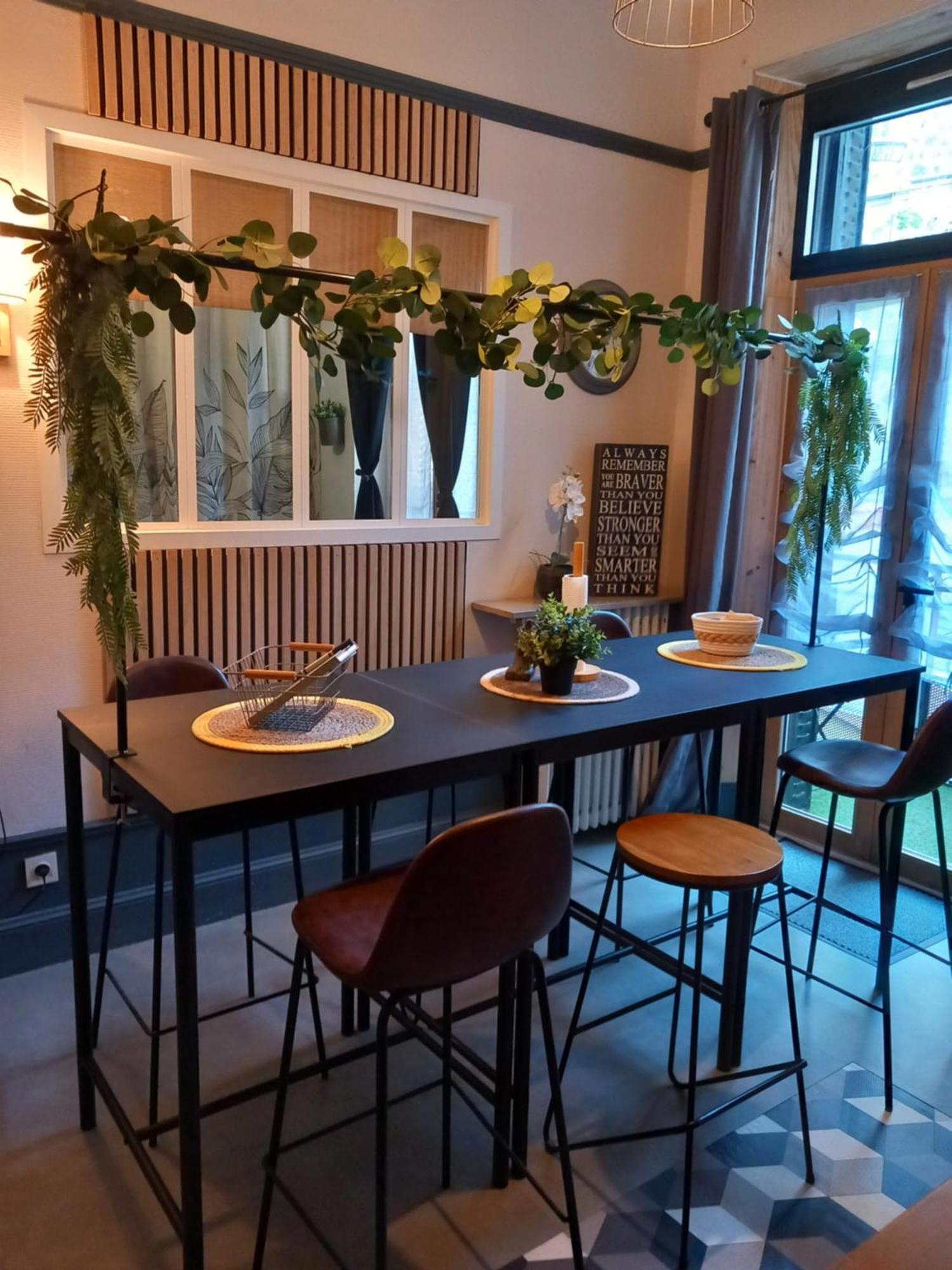 Les Loges Du Theatre Degustation Champagne Offerte Jacuzzi Sauna Jeux Velos Maison Prive 150M2 Historique 14Pers Max Emplacement Exceptionnel Et Chic, 200M De L'Avenue De Champagne, Gare, Musee, Jardins, Restaurations, Toutes Commodites Эперне Экстерьер фото